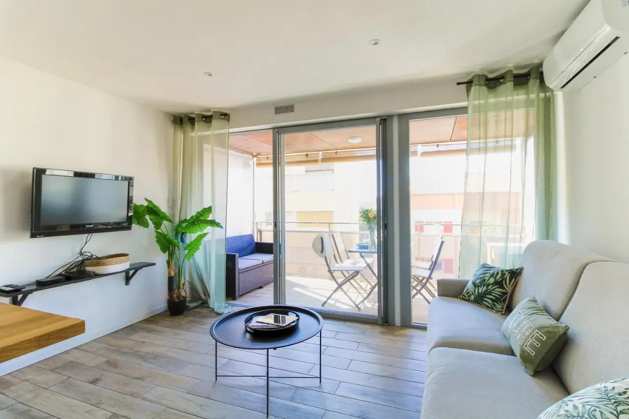 Select'Sohome - Appartement Renove Au Coeur Du Centre-Ville Du Lavandou - A Proximite Des Plages Et Commerces - Gaia Le Lavandou 0*,  Frankrike